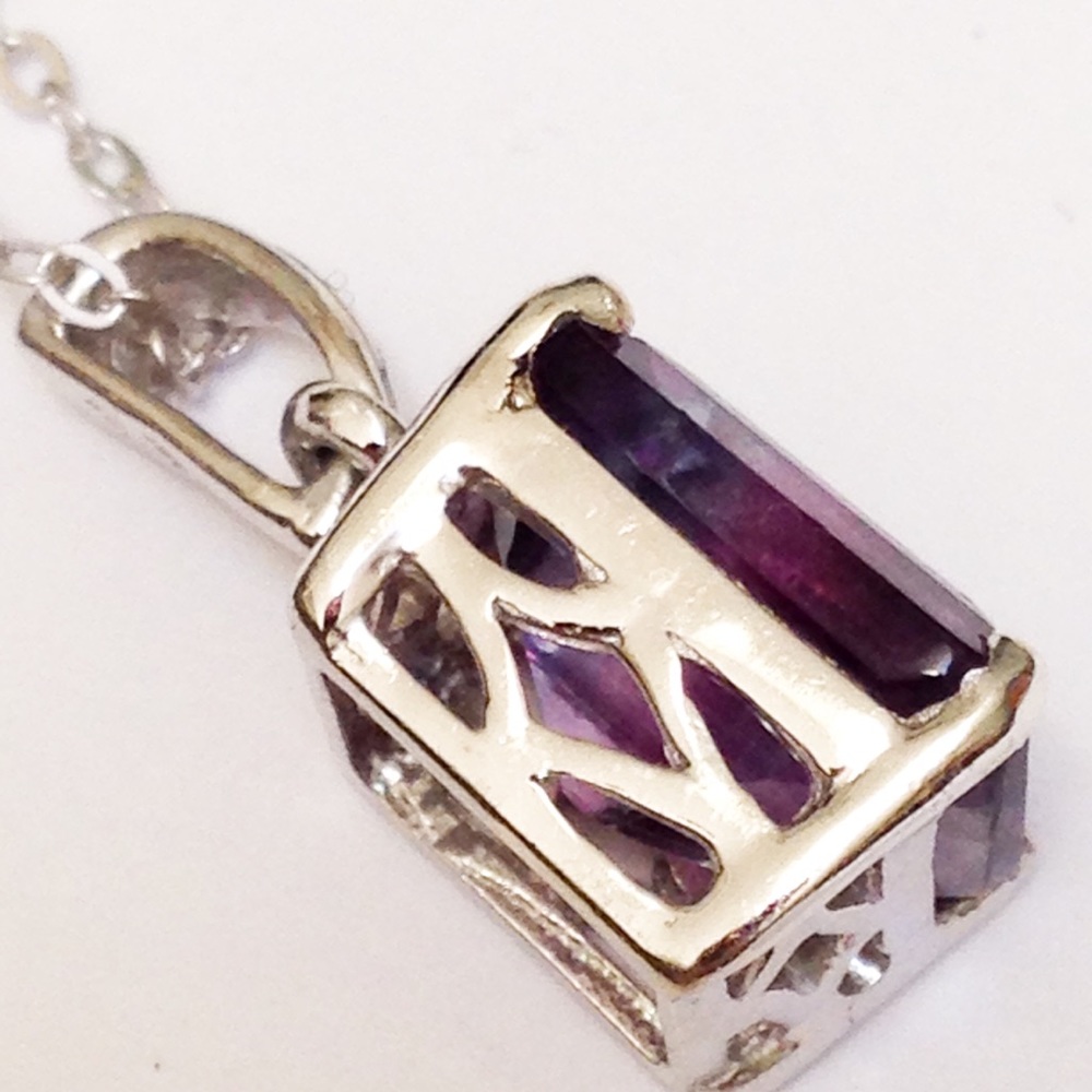 Bi-Color Fluorite Pendant - Picture 4 of 4